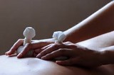 pochons aux herbes relaxantes et huiles chaudes
